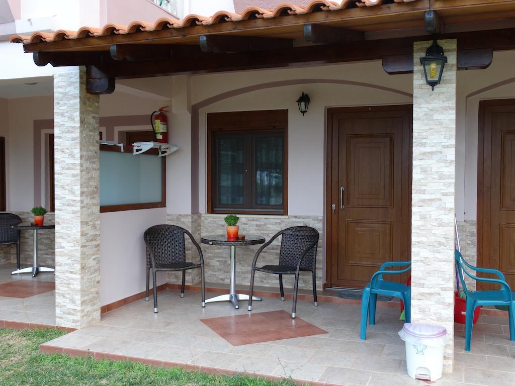 Villa Melina 2 Коініра Екстер'єр фото